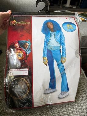 NWT Disney Descendants 4 Rise of Red Chloe Deluxe Costume Girls Size M 7-8